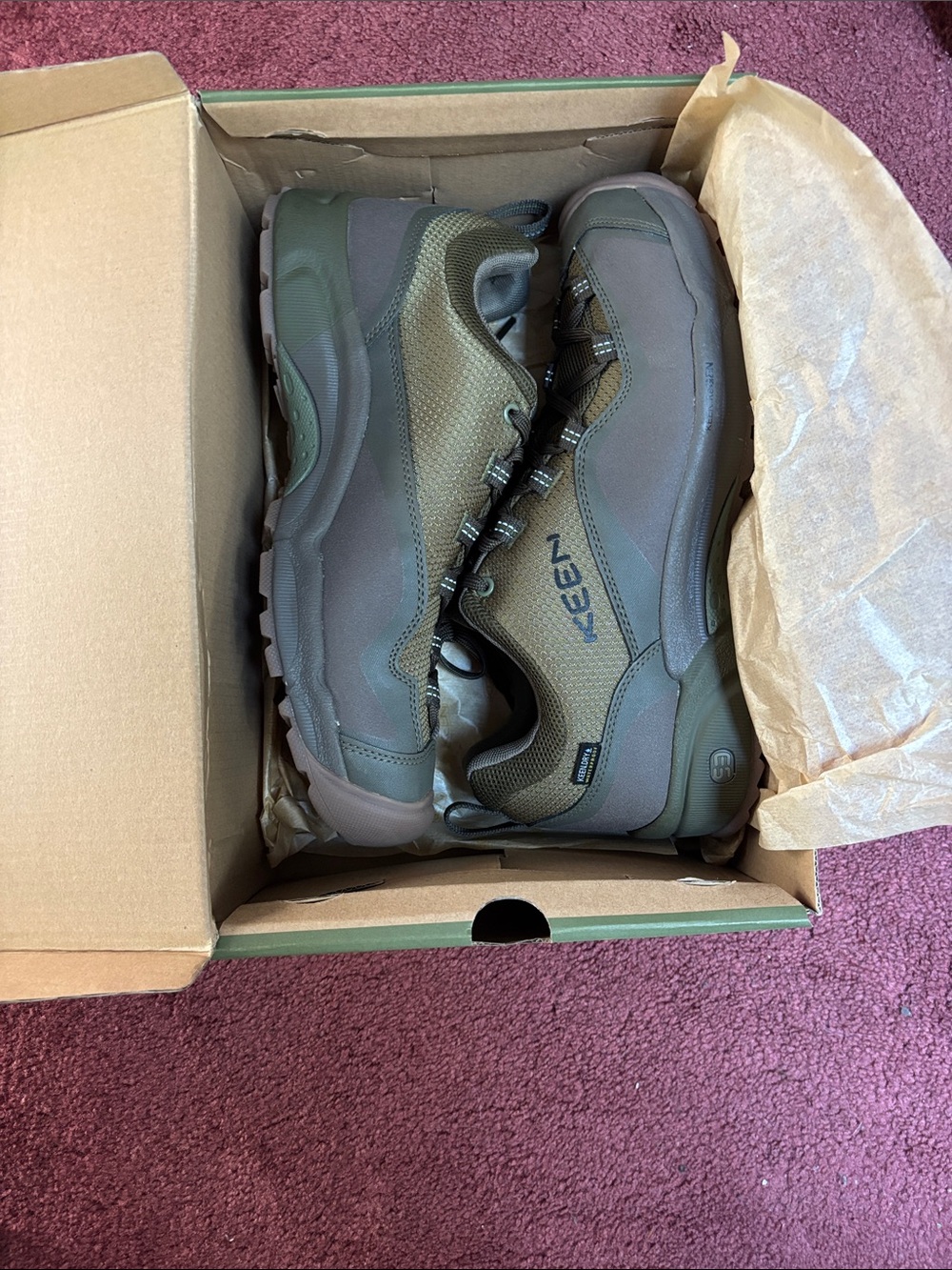 Brand New in Box KEEN Men's Low-Profile Hiking Shoes in Olive Drab/Dark Olive